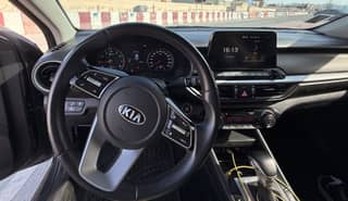 Kia K3 2021 فول آپشن | استارت دکمهای | کروز کنترل هوشمند | هشدار نقطه کور | بین خطوط