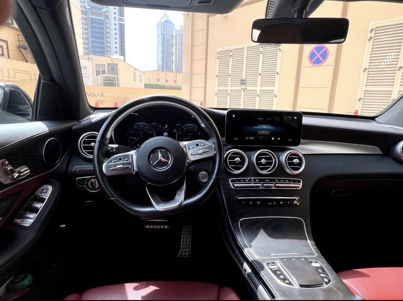 مرسدس GLC 200 2020 GCC | فول آپشن | کیلومتر پایین | وضعیت تمیز